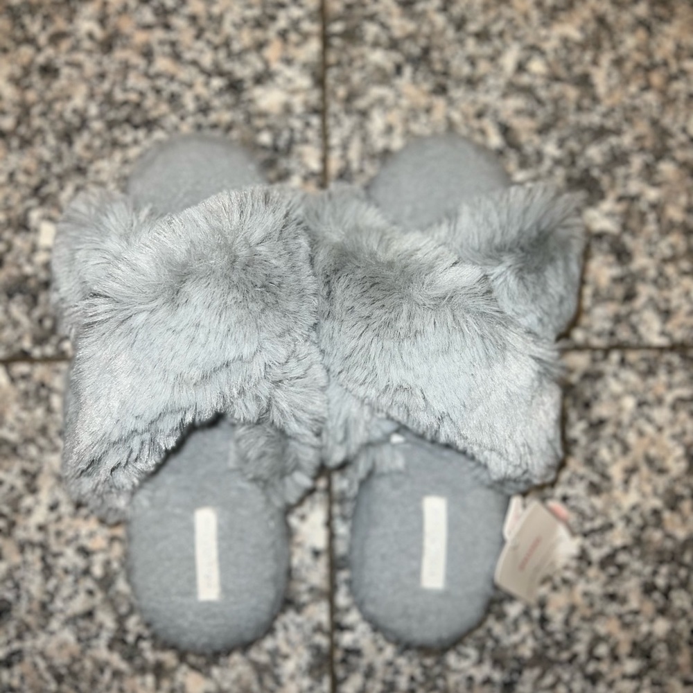 Women’s Cross Band Plush Slippers